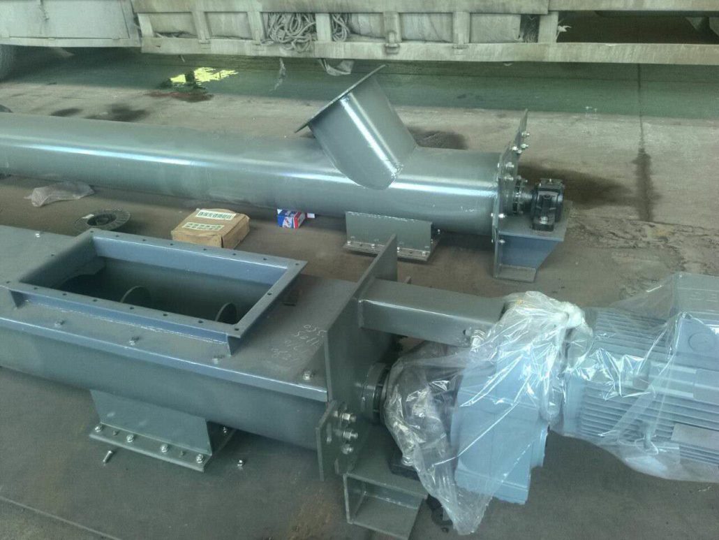Screw conveyor
