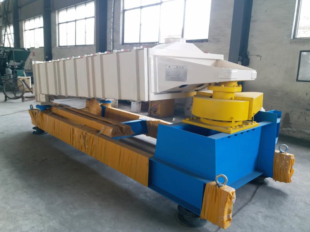 Side Access Door type Gyratrory Screener